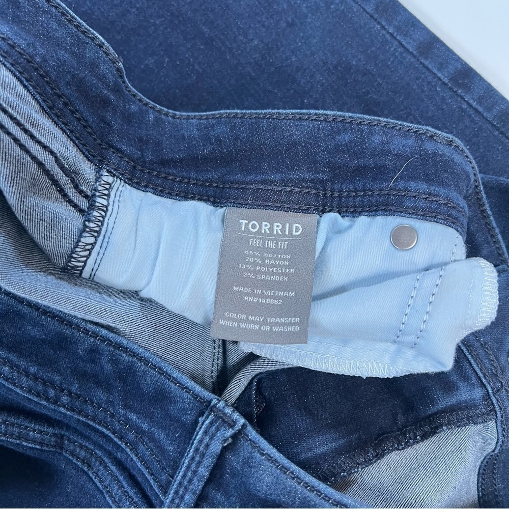 Torrid “Feel the Fit” Luxe Skinny Jeans – Women’s 18T - Picture 6 of 6